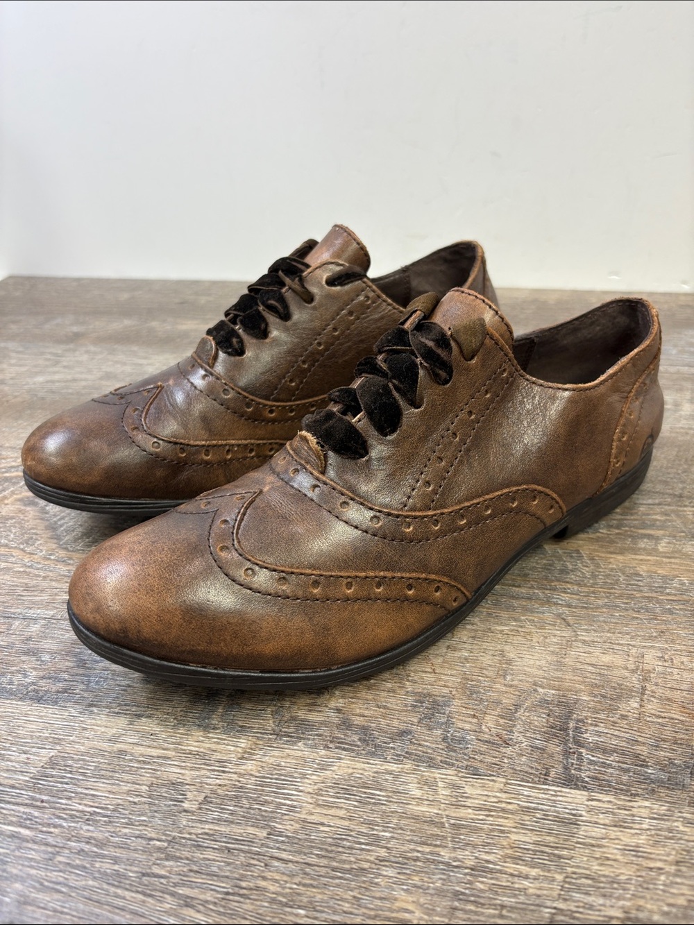 Born B69906 Brown Leather Oxford Wingtip Shoes Women’s Size 8.5 / EU 40